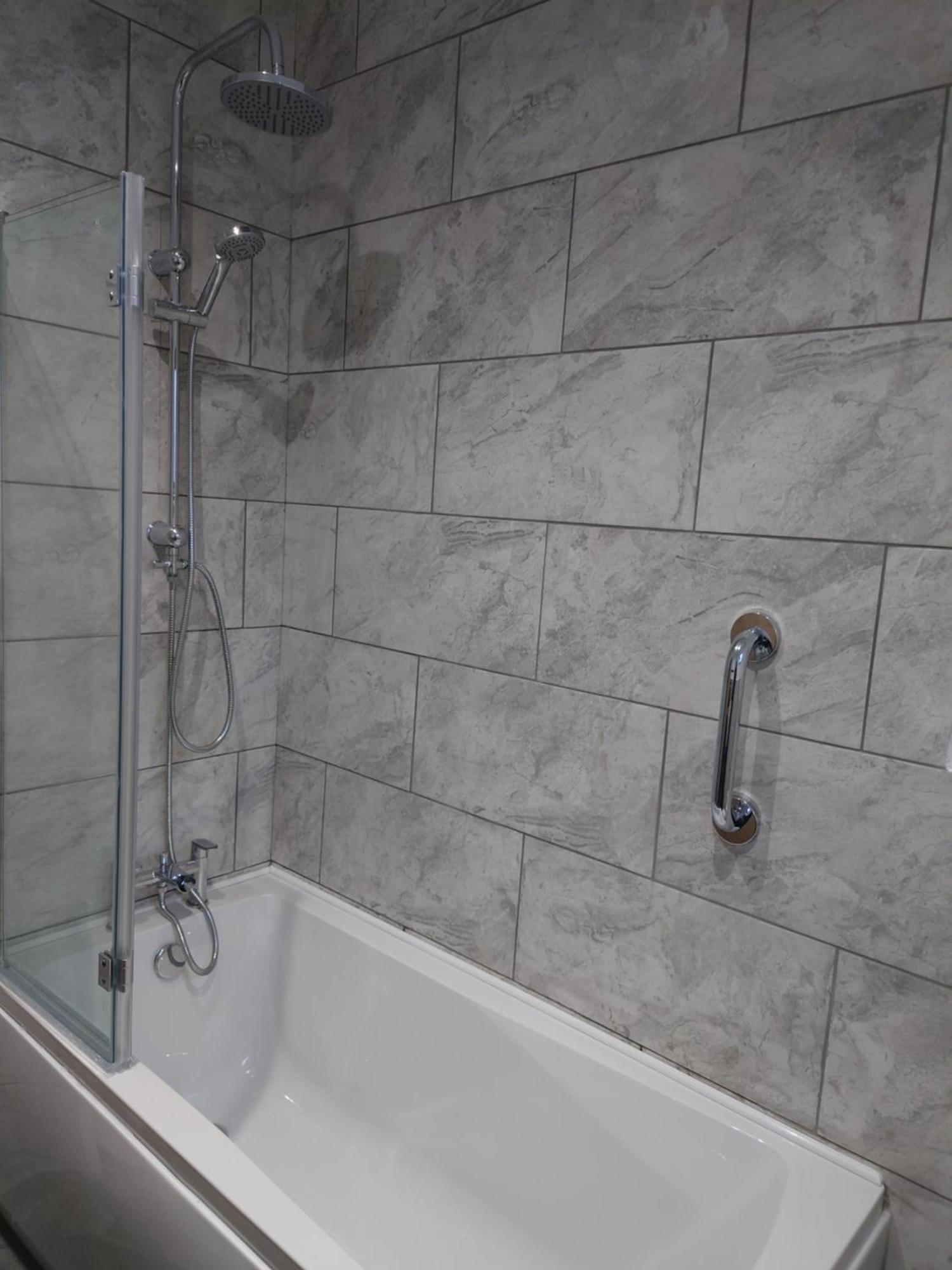 Newly Renovated 2-Bed Bungalow Bath Exterior photo